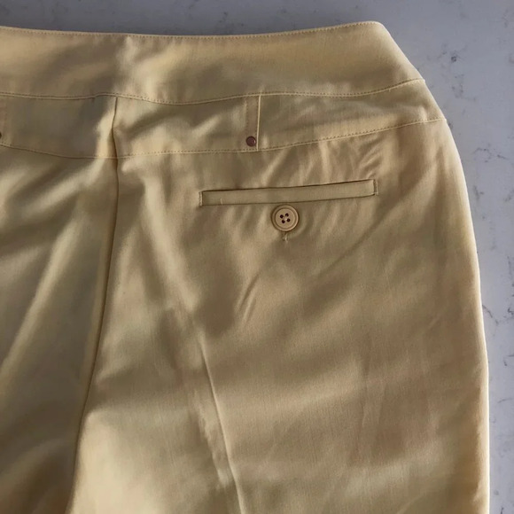 EP Pro Athletic Front Zip Mid Rise Bermuda Golf Shorts Pale Yellow Sz 8 NWOT - Picture 5 of 11